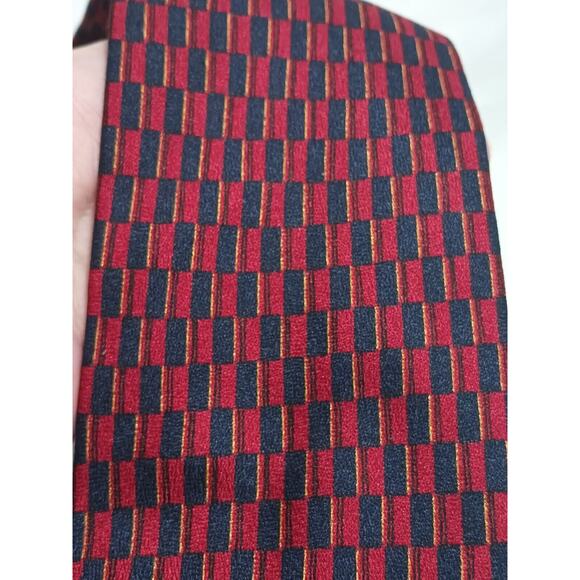 Prestwick & Moore 100% Silk Red Blue Gold Geometric Print Tie Made In USA - Picture 5 of 7